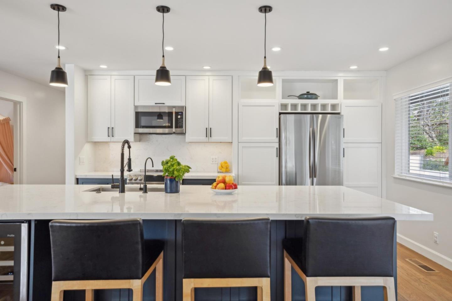 4095 Sunset Lane