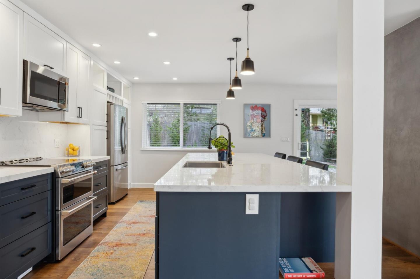 4095 Sunset Lane