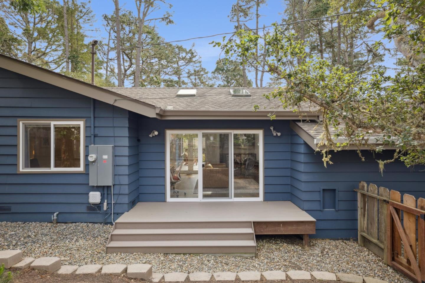 4095 Sunset Lane