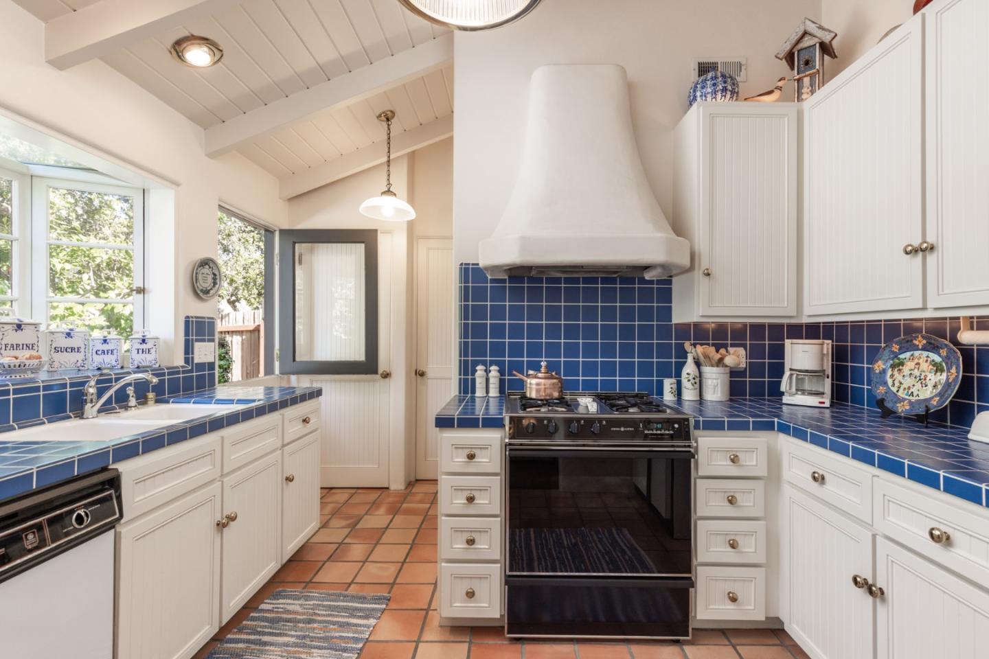 0 Lincoln 3 NW of 11th