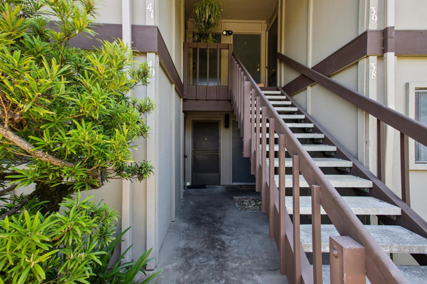 9500 Center Street 40
