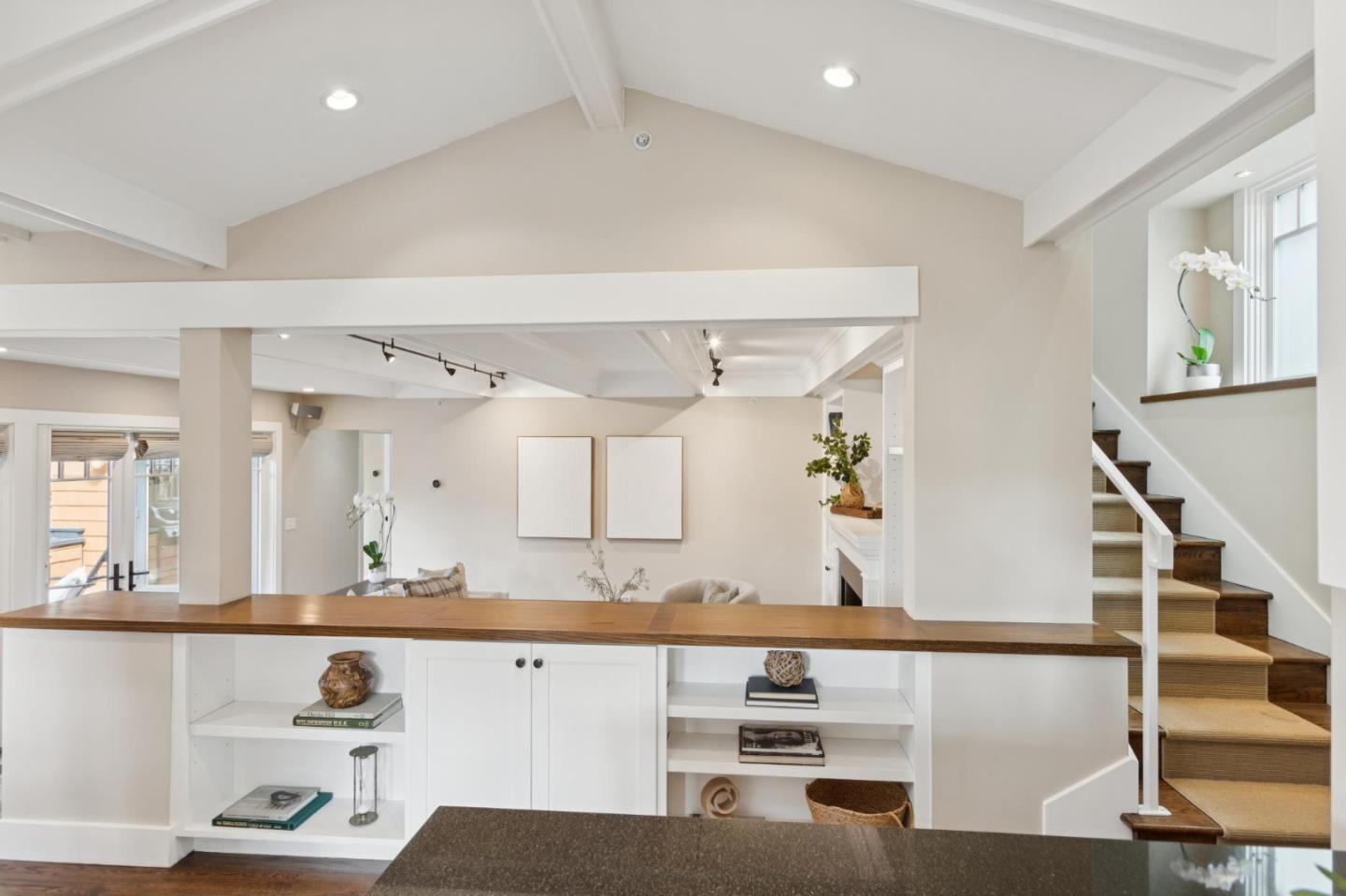331 5th AVE