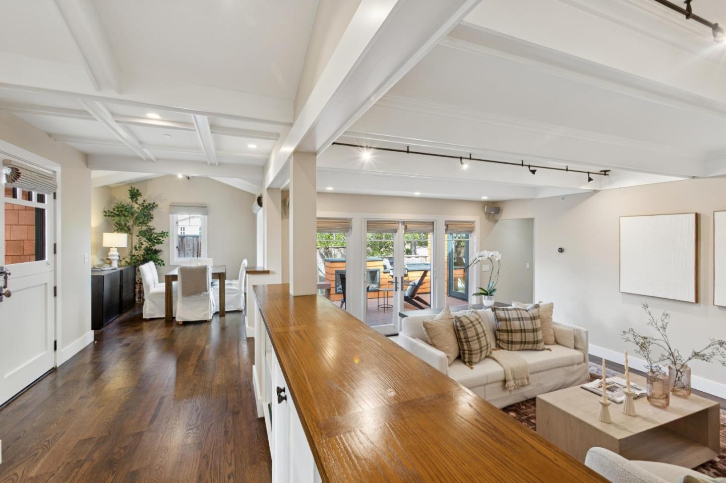 331 5th AVE
