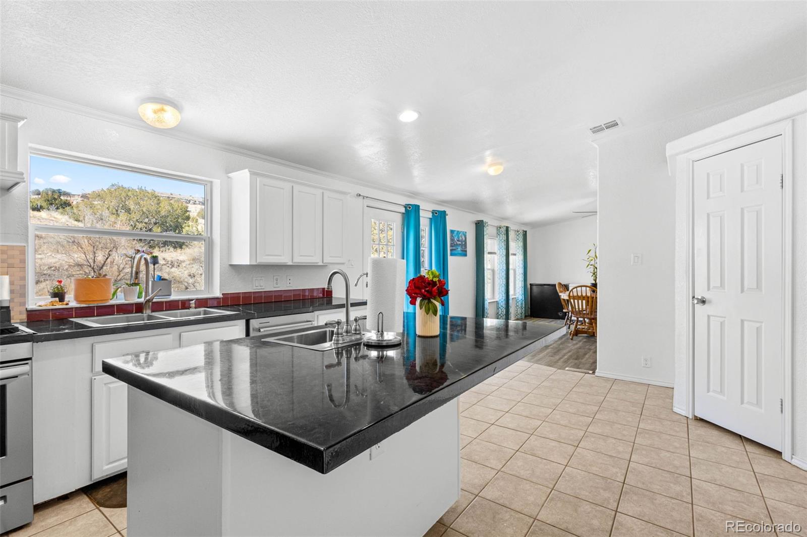 1381 Valley Drive