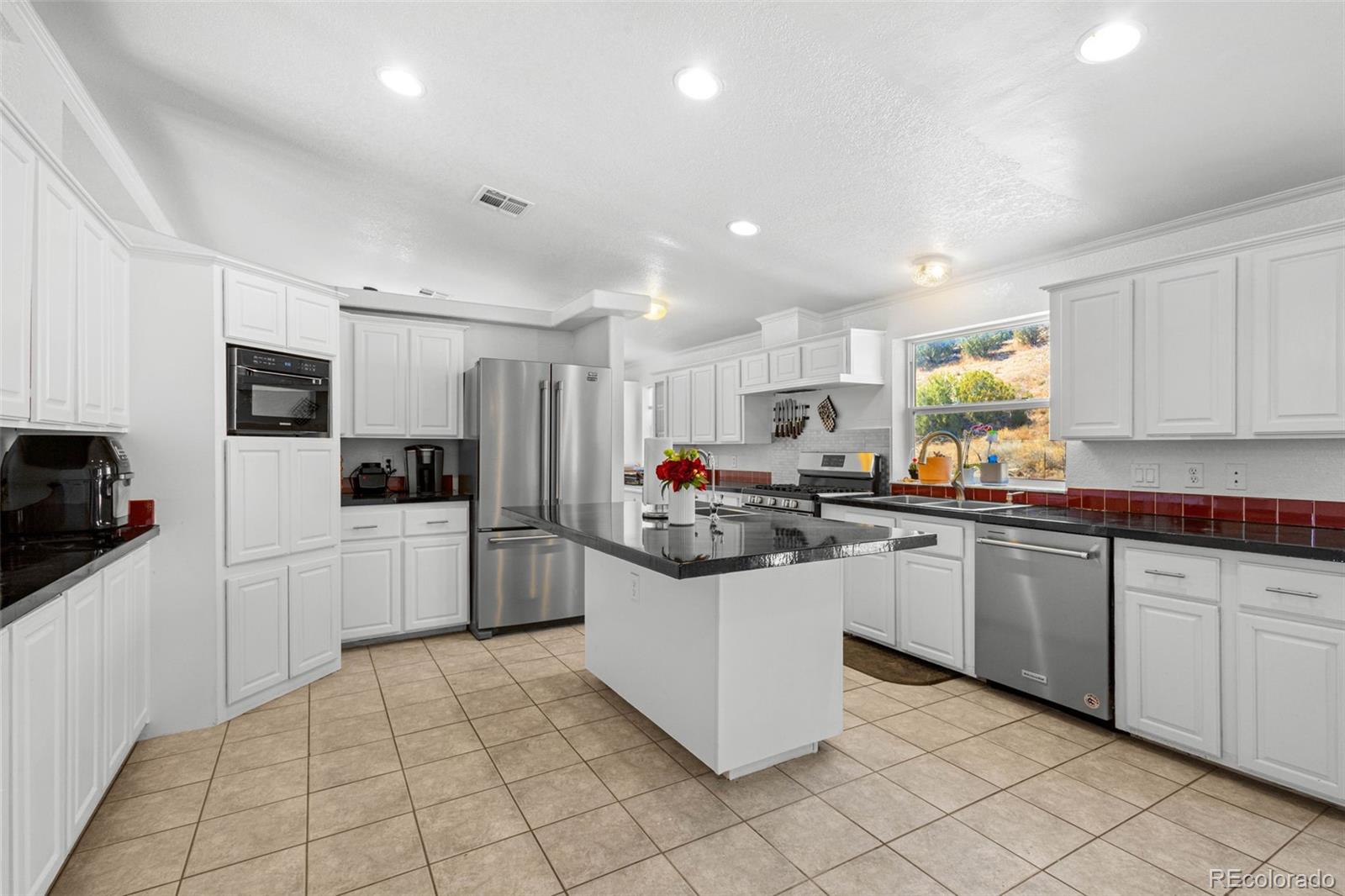 1381 Valley Drive