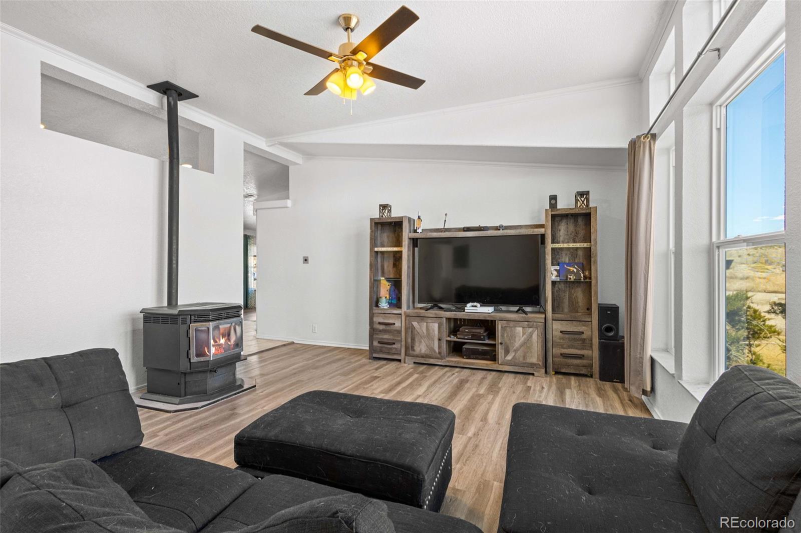 1381 Valley Drive