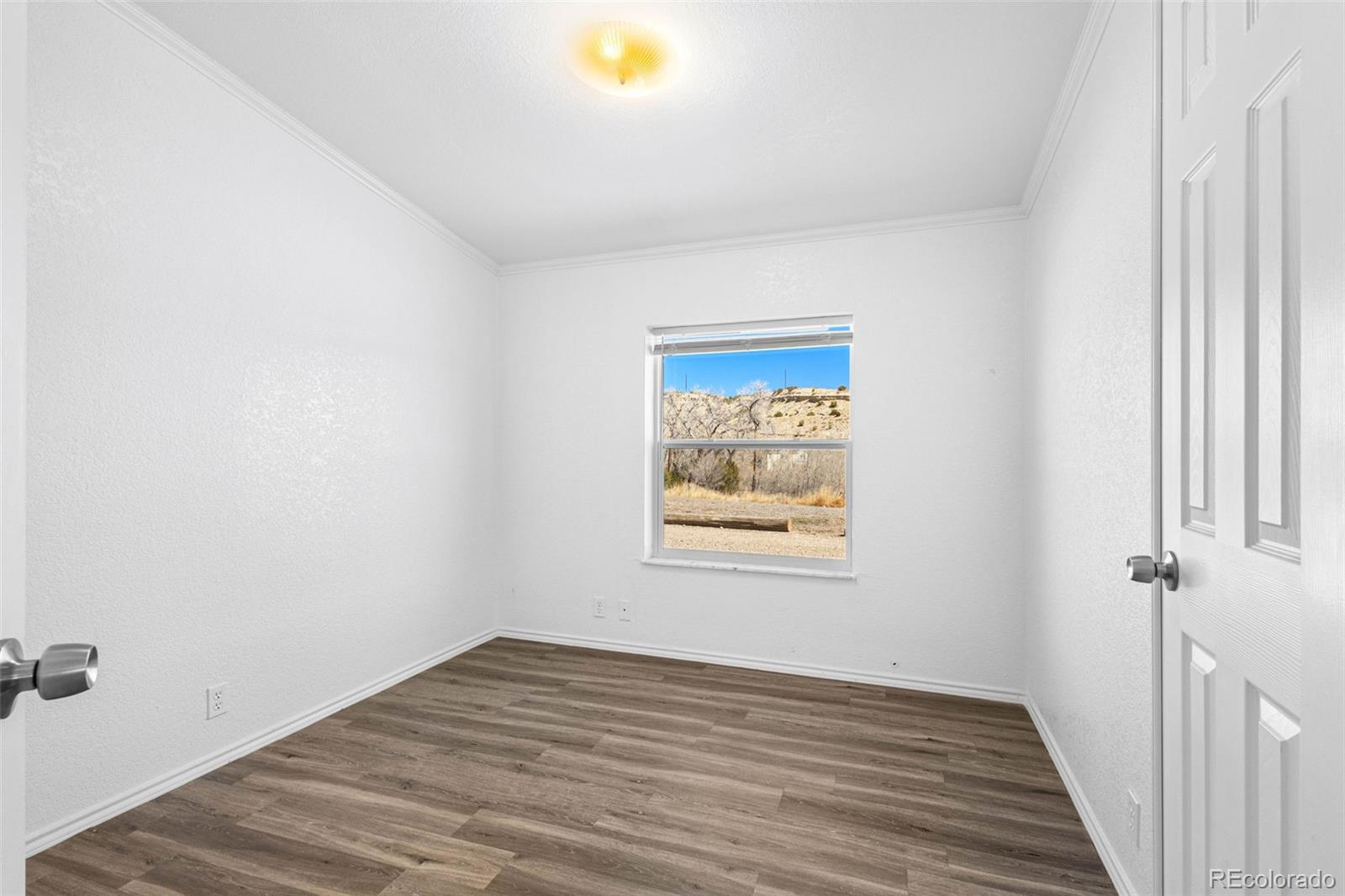 1381 Valley Drive