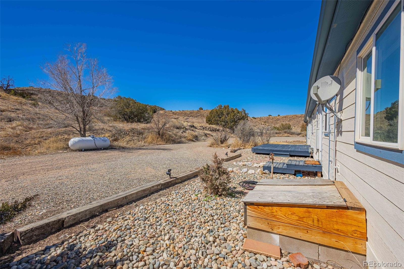 1381 Valley Drive