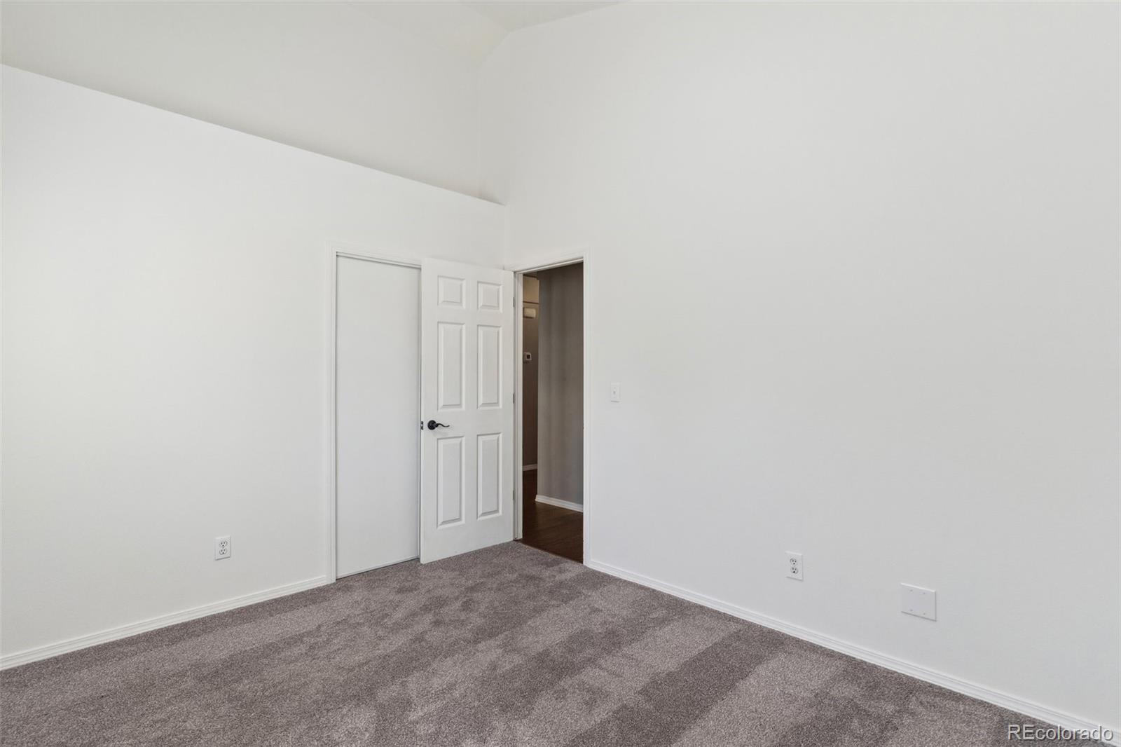 835 Hayloft Lane