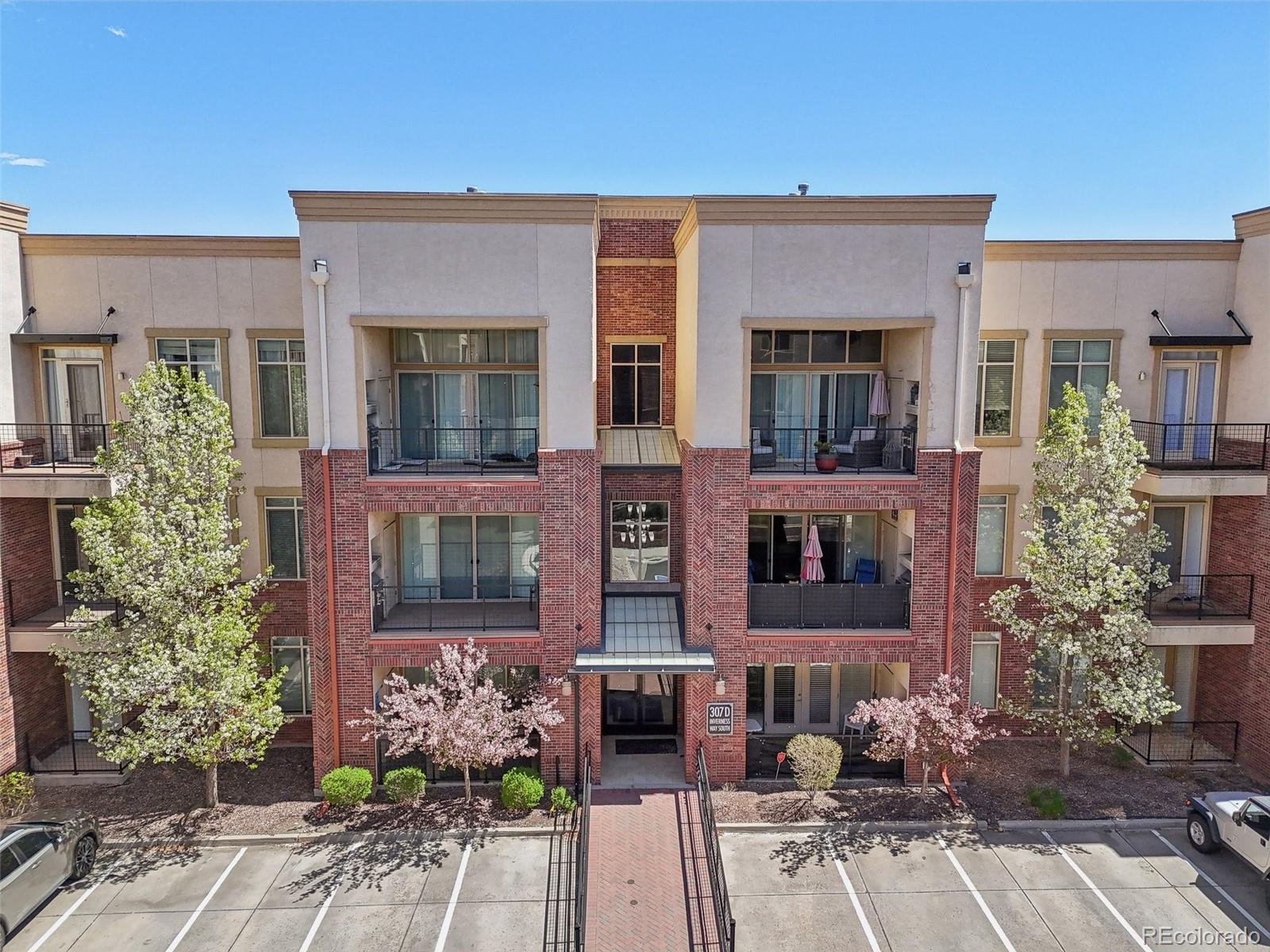307 Inverness Way S Unit: 307