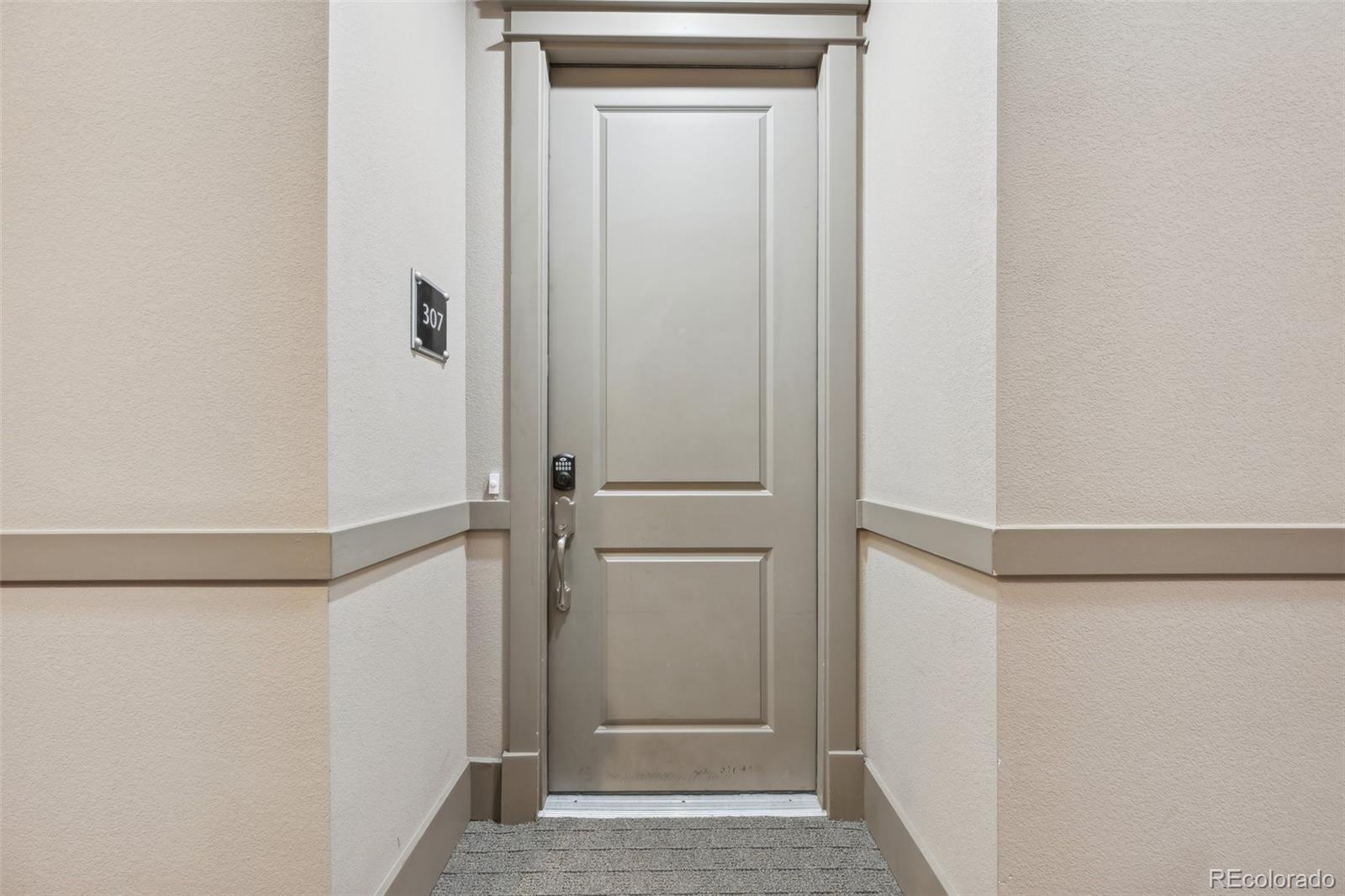 307 Inverness Way S Unit: 307