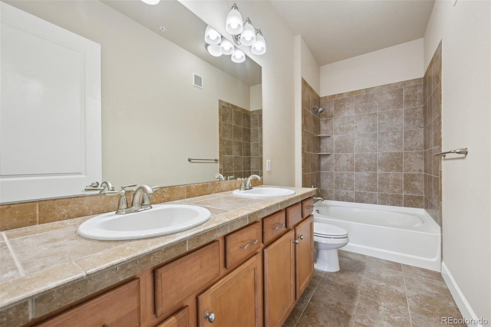 307 Inverness Way S Unit: 307