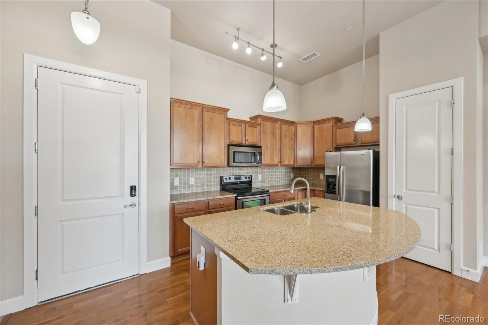307 Inverness Way S Unit: 307