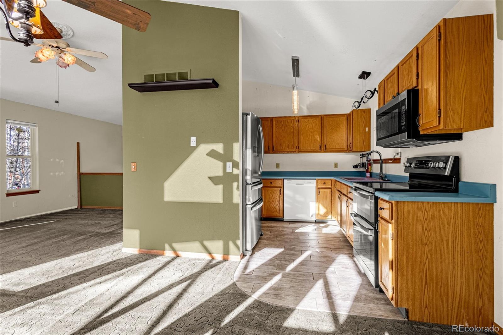 315 E Gunnison Avenue