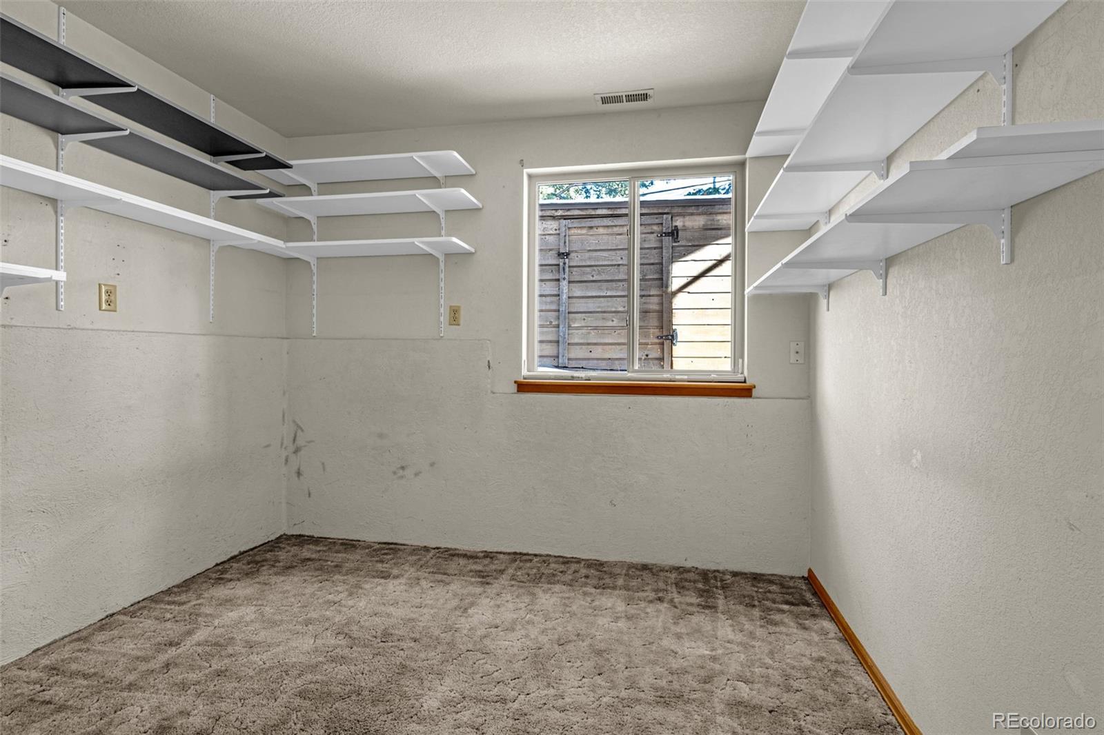 315 E Gunnison Avenue
