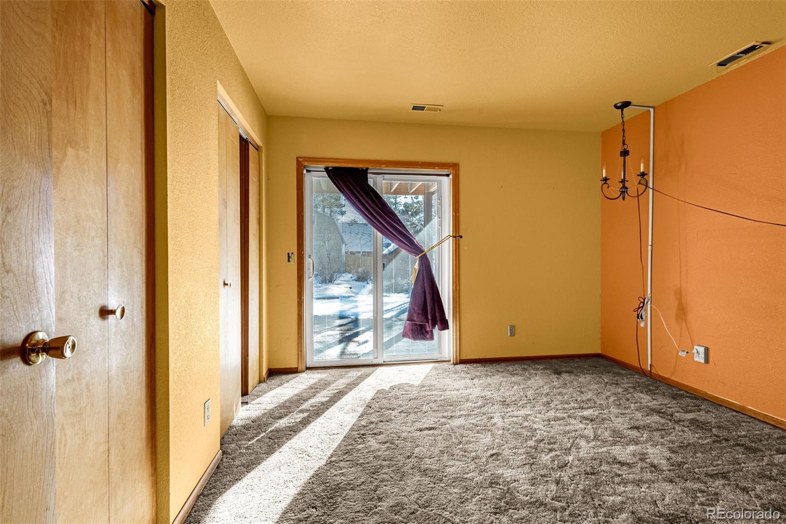 315 E Gunnison Avenue