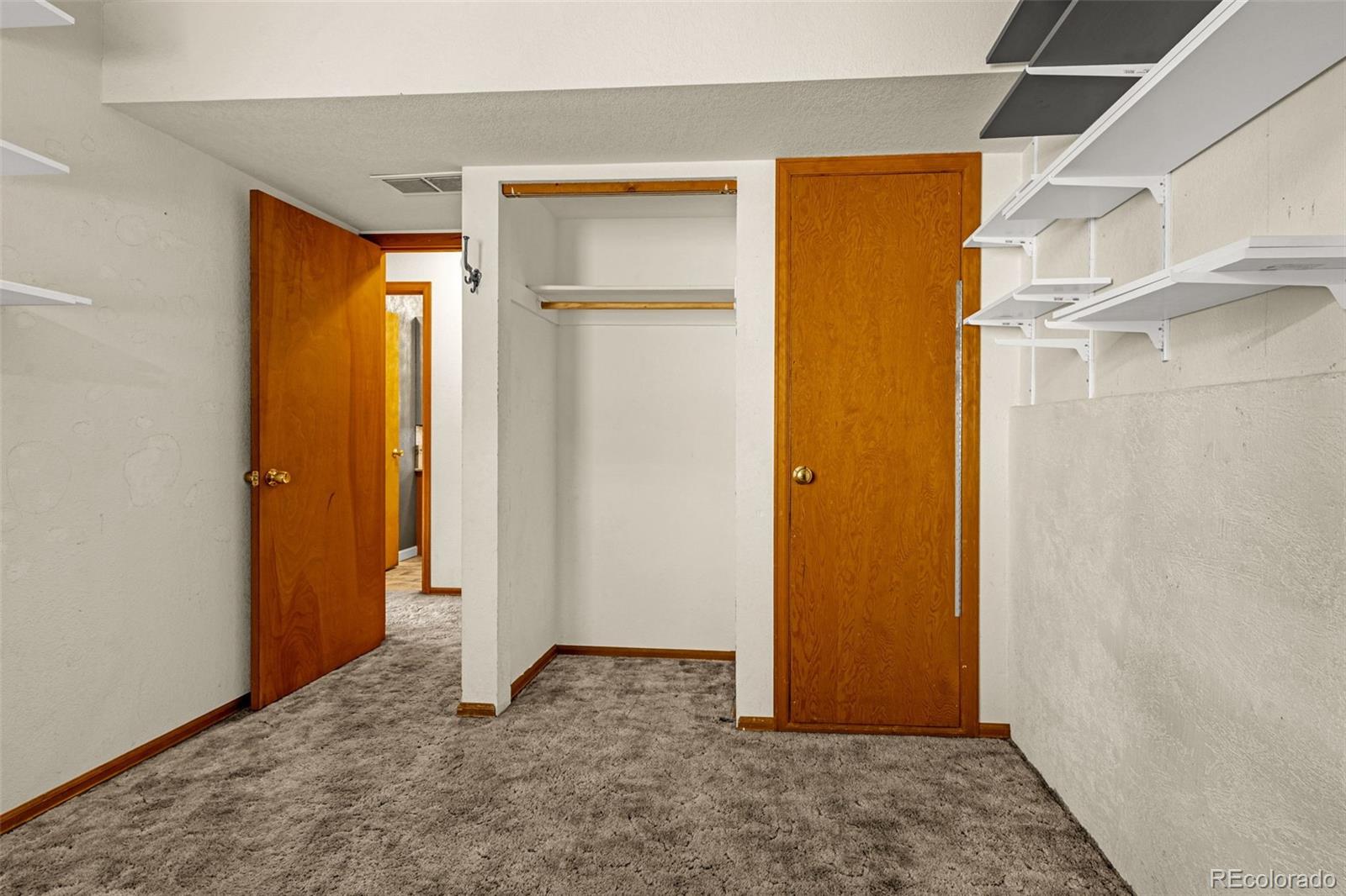315 E Gunnison Avenue