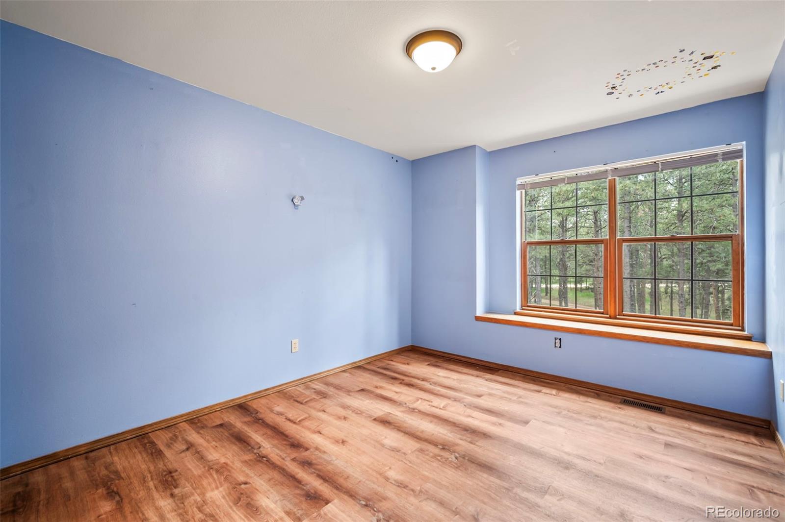 8180 Tannenbaum Road