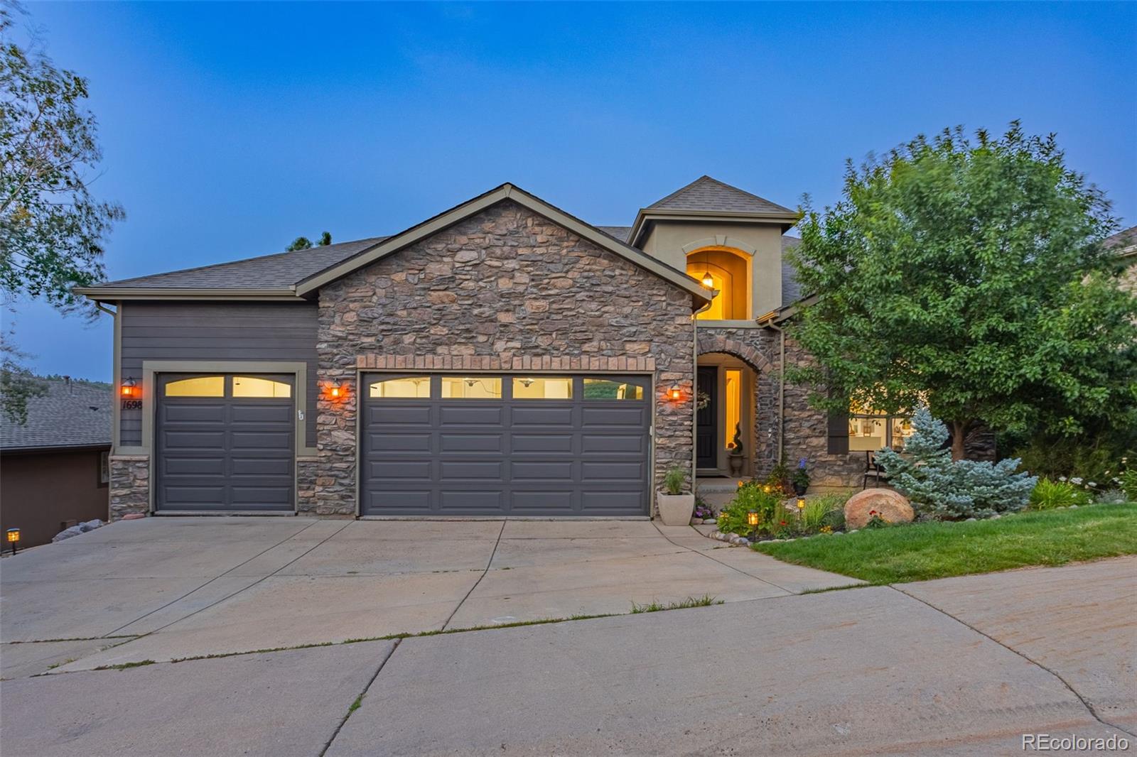 1698 Ridgetrail Lane