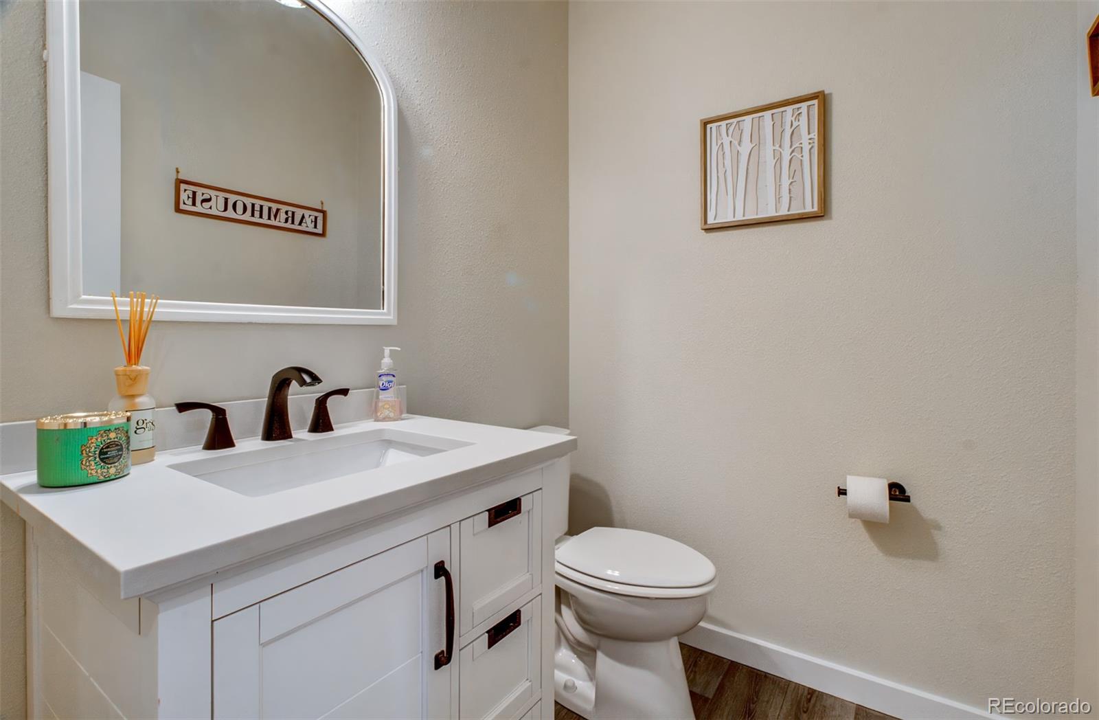 21689 Leona Homestead View