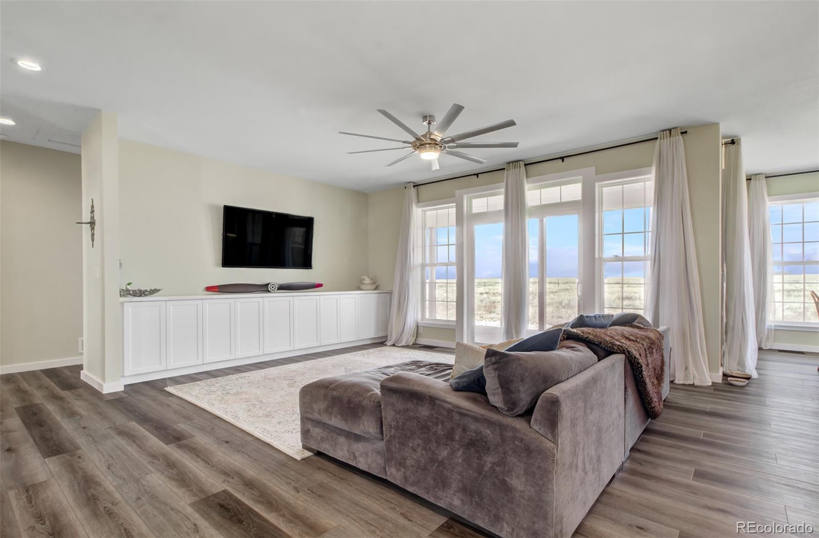 21689 Leona Homestead View