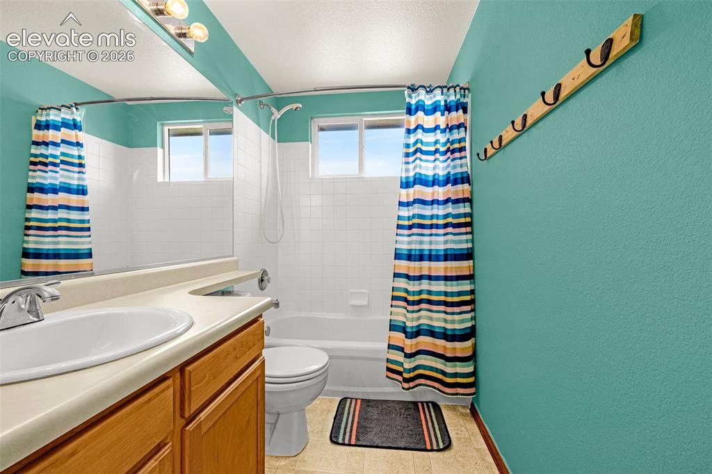 5663 Mesa Mountain Way