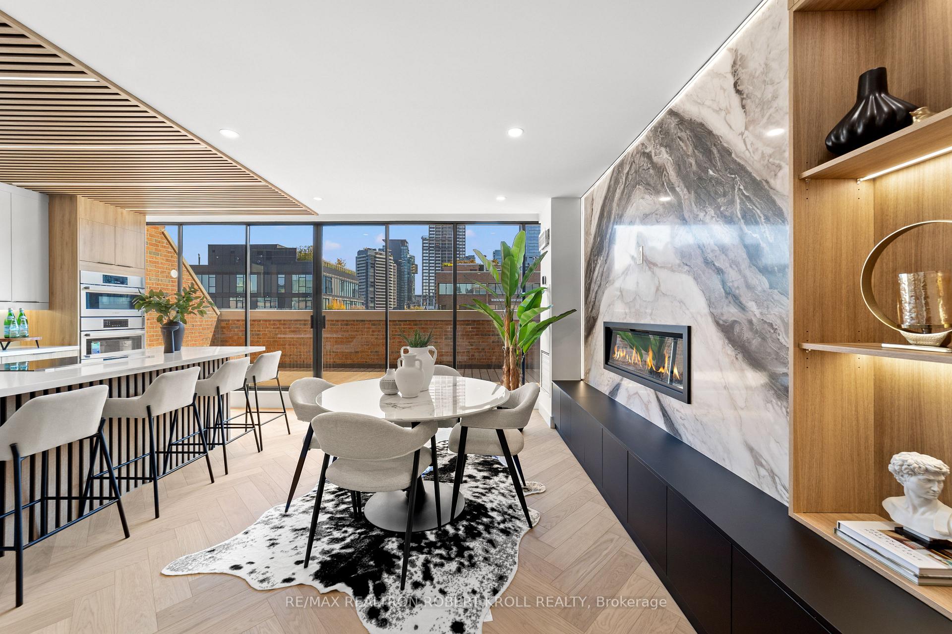 #602 - 55A Avenue Road, Toronto Unit: 602