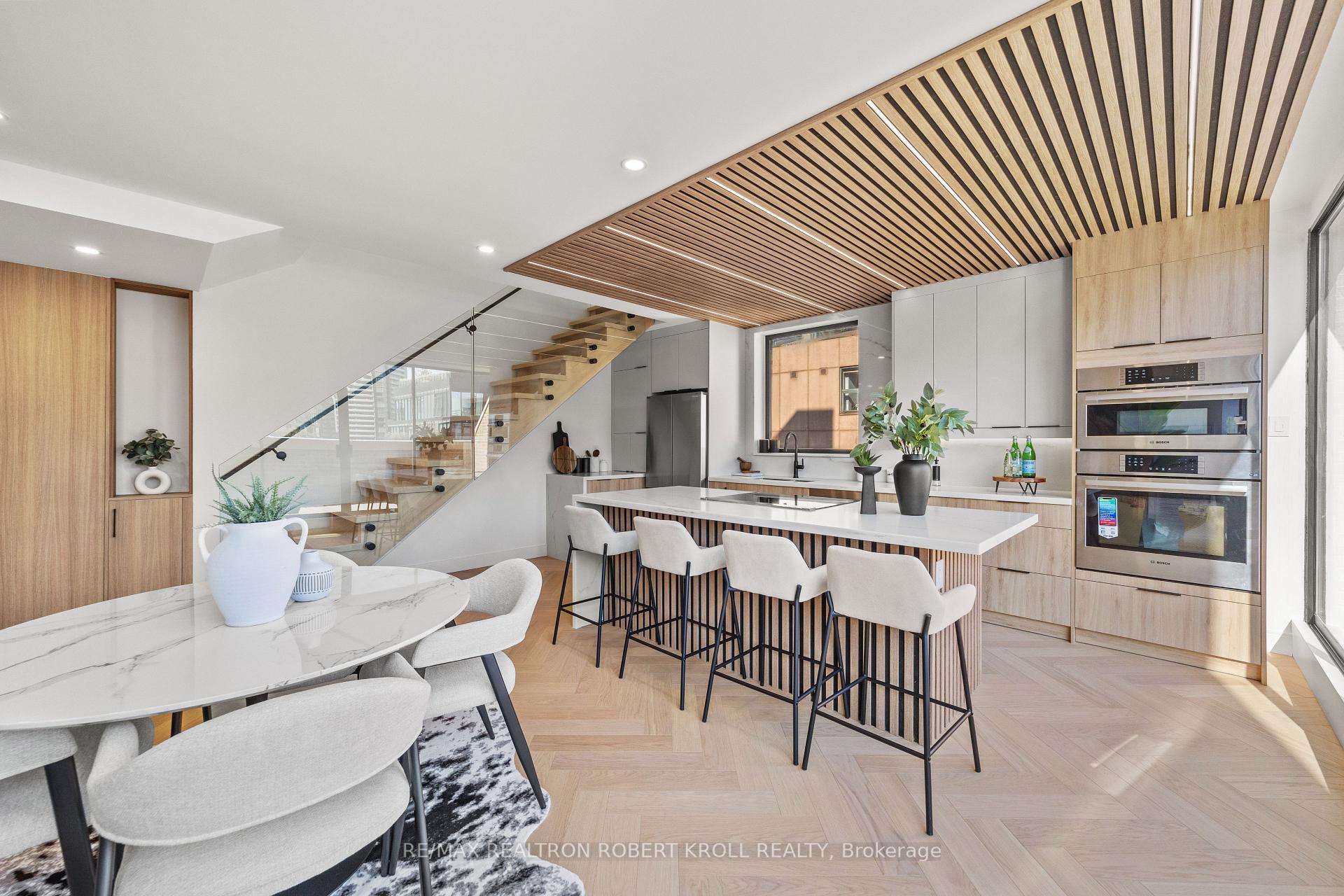 #602 - 55A Avenue Road, Toronto Unit: 602