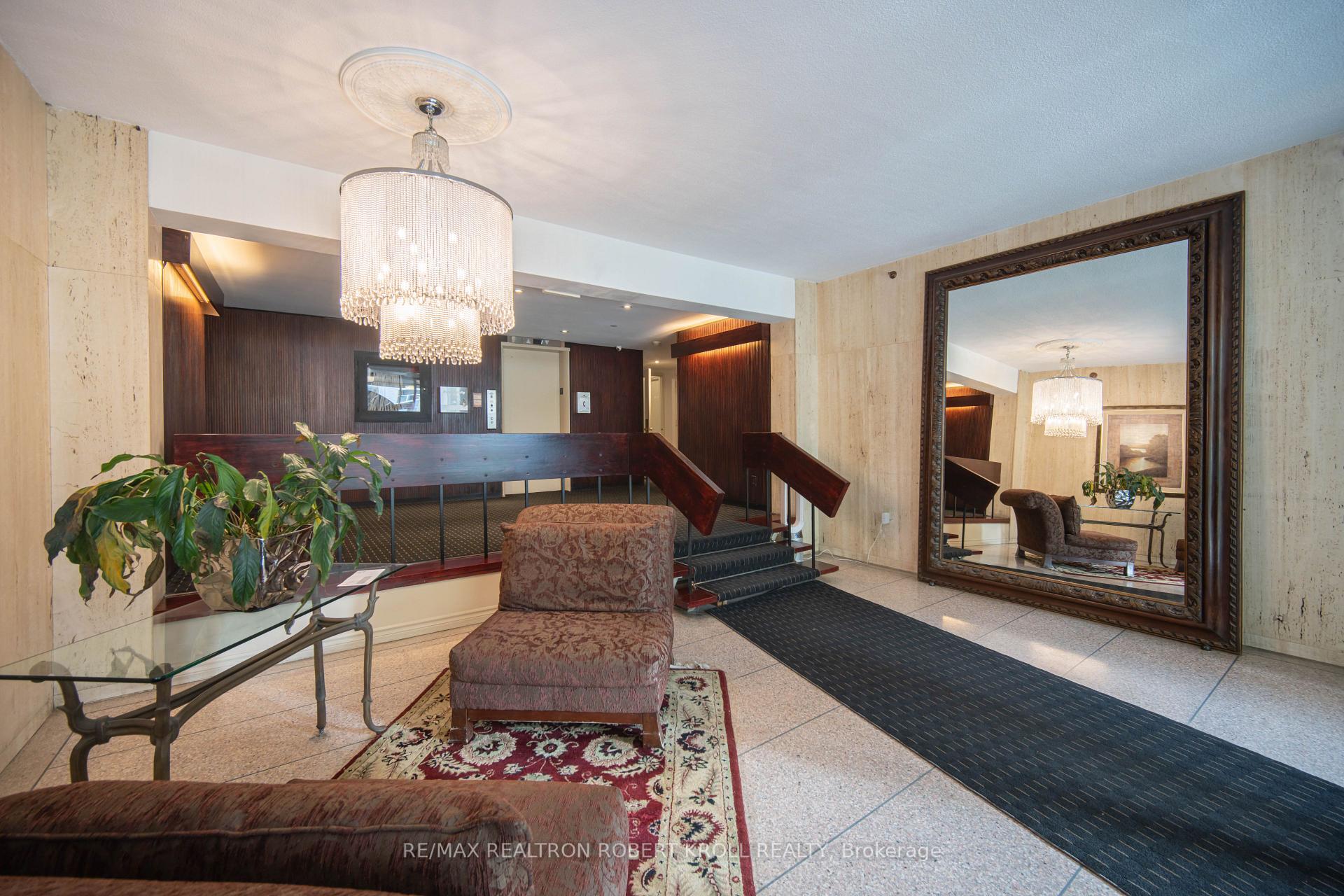 #506 - 60 Montclair Avenue, Toronto Unit: 506