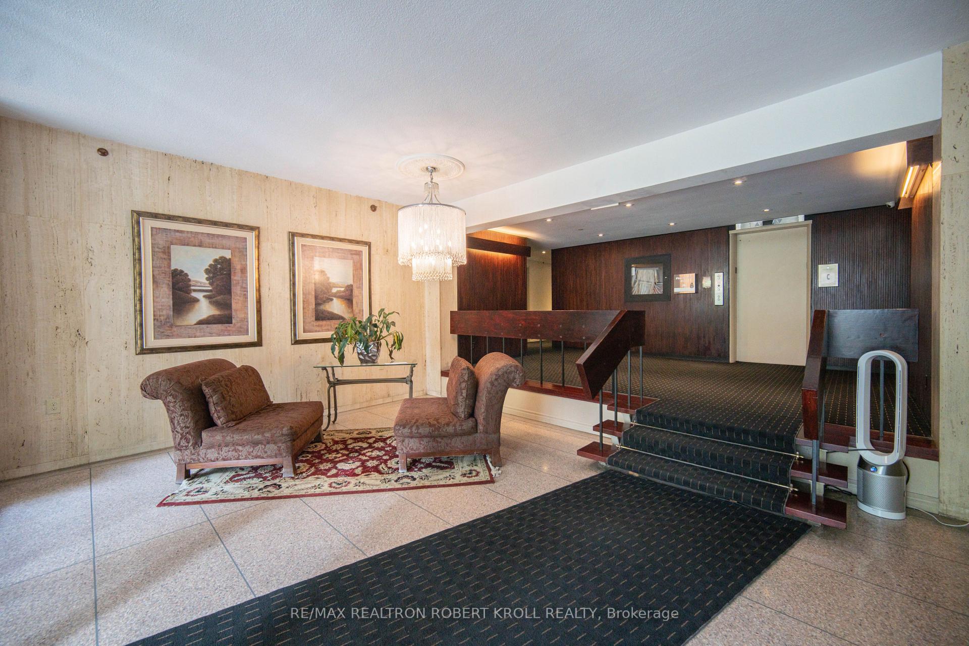 #506 - 60 Montclair Avenue, Toronto Unit: 506