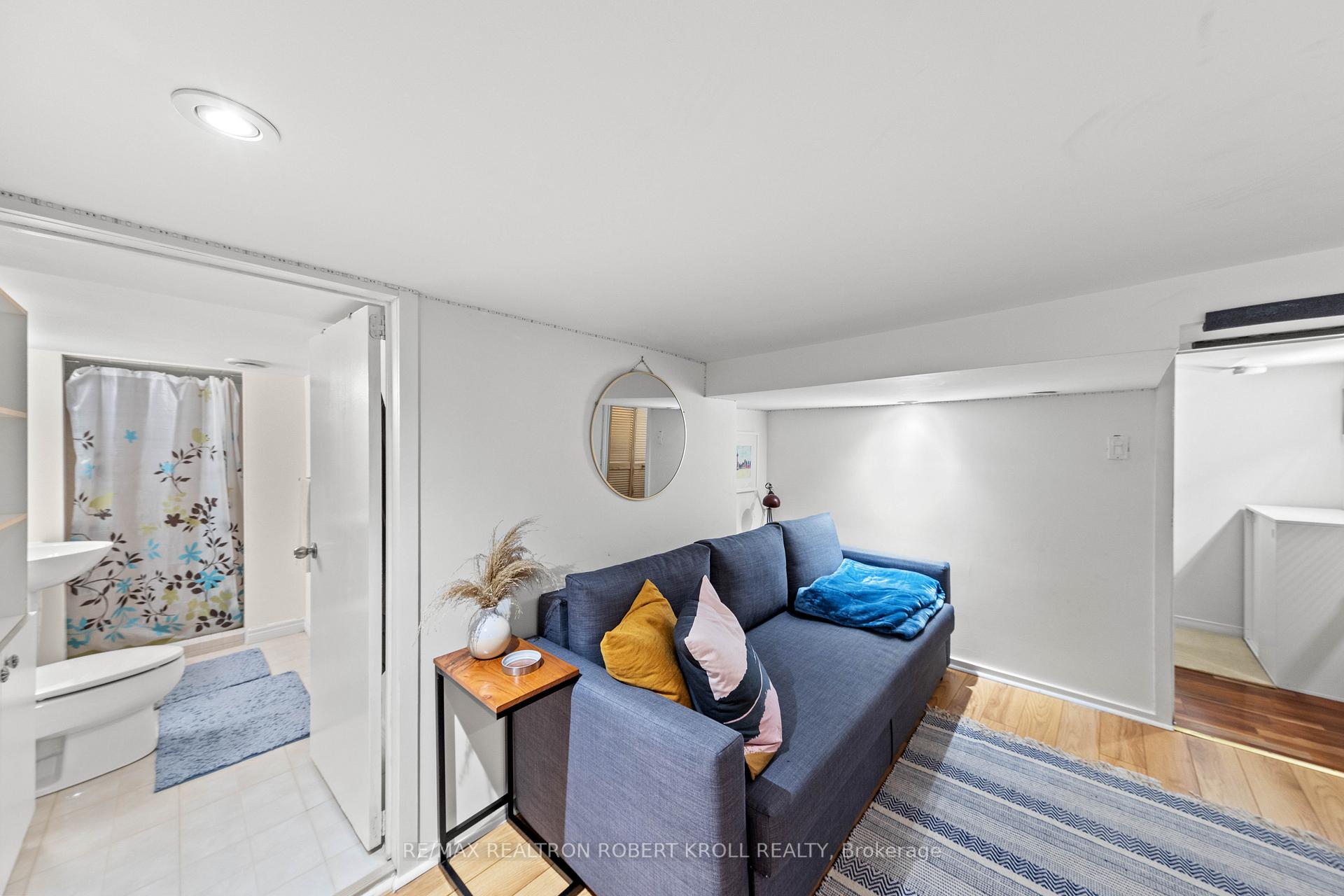 37 Johnston Avenue, Toronto C07