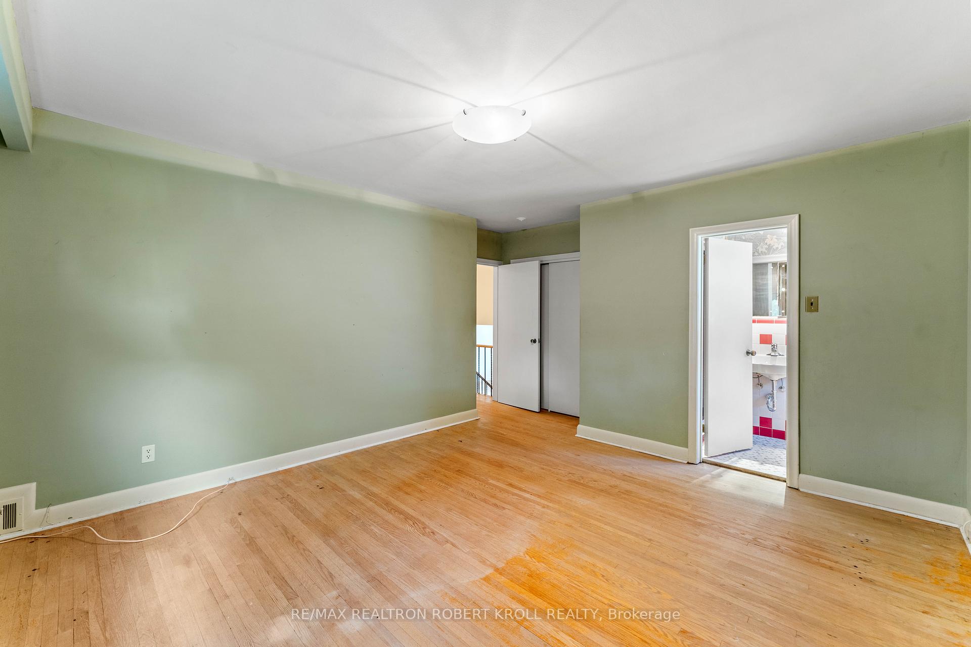 142 Faywood Boulevard, Toronto C06