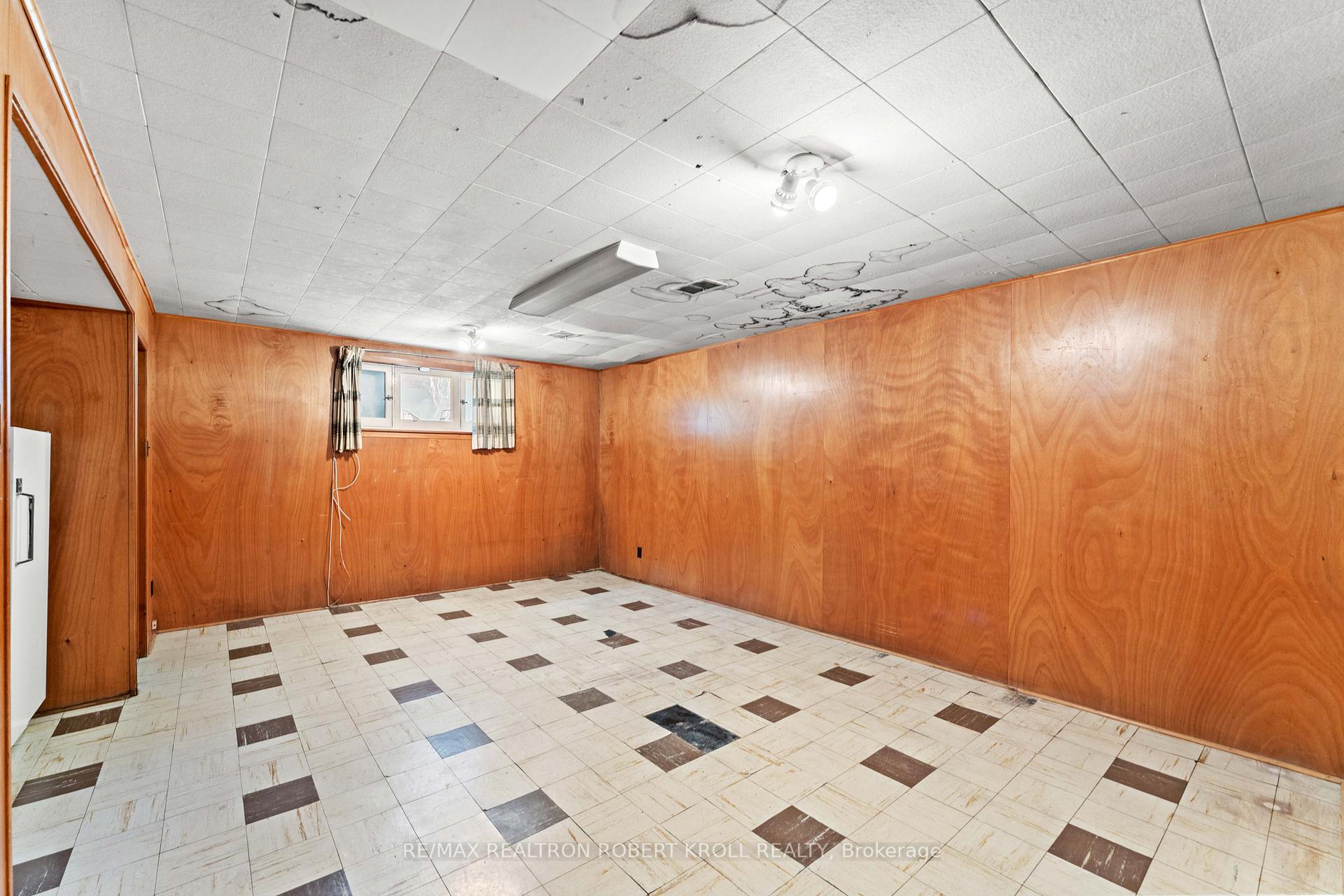 142 Faywood Boulevard, Toronto C06