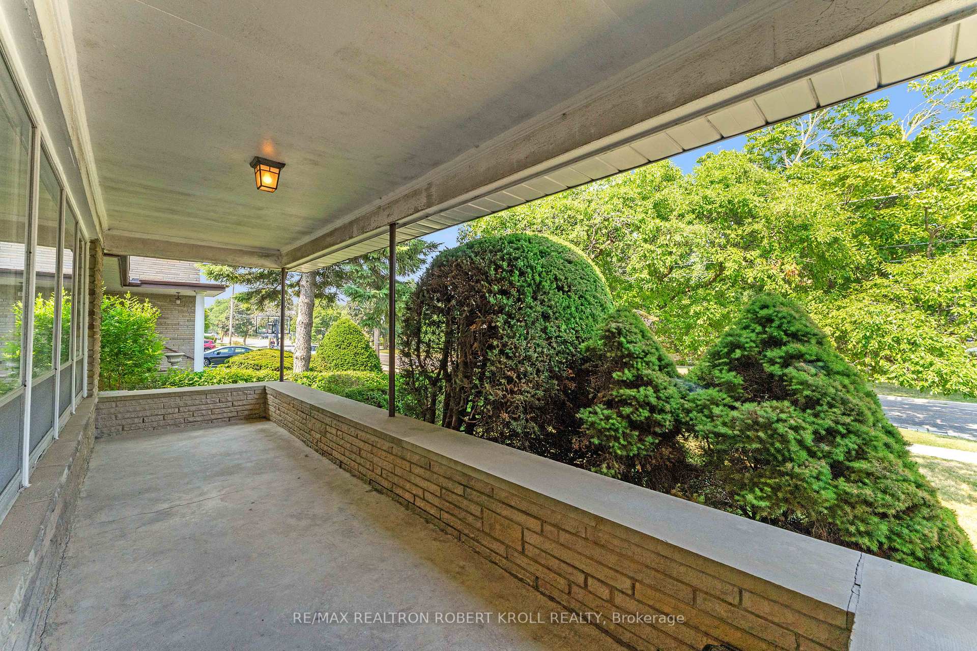142 Faywood Boulevard, Toronto C06