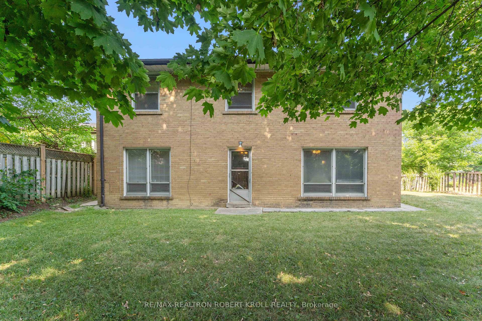 142 Faywood Boulevard, Toronto C06