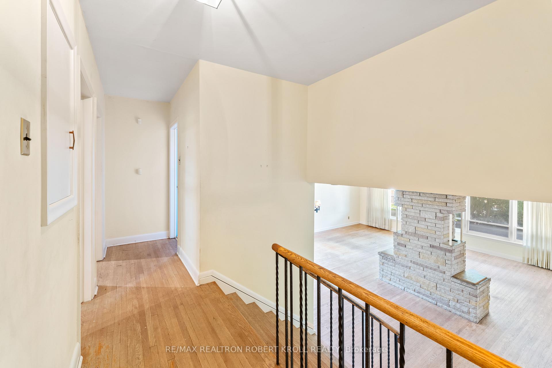 142 Faywood Boulevard, Toronto C06