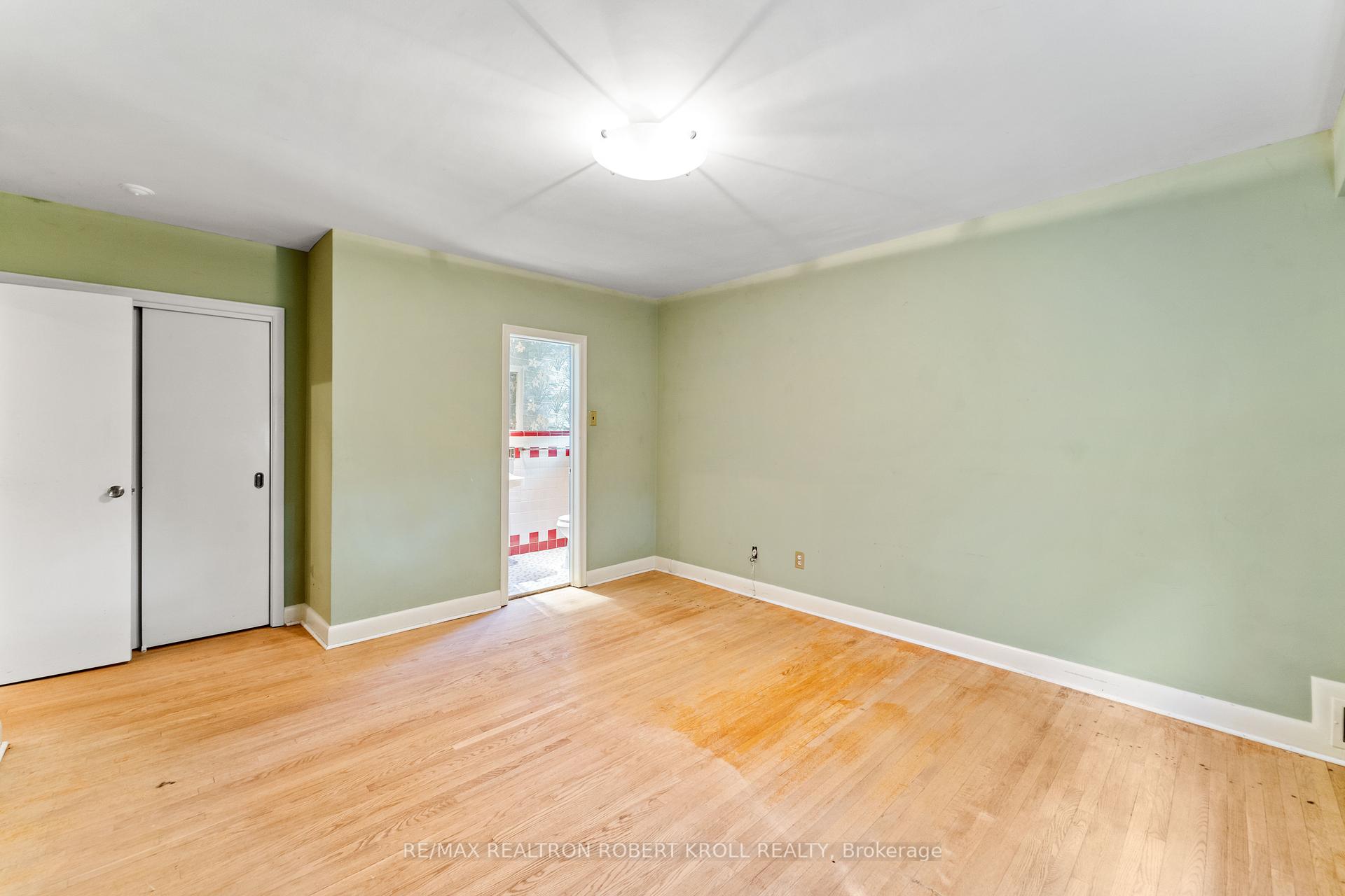142 Faywood Boulevard, Toronto C06