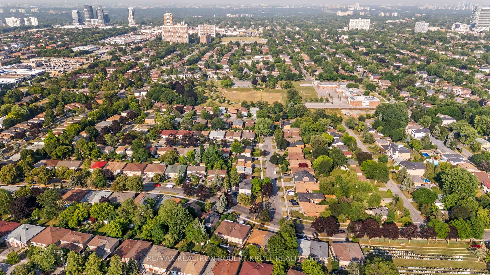 92 Elise Terrace, Toronto C07