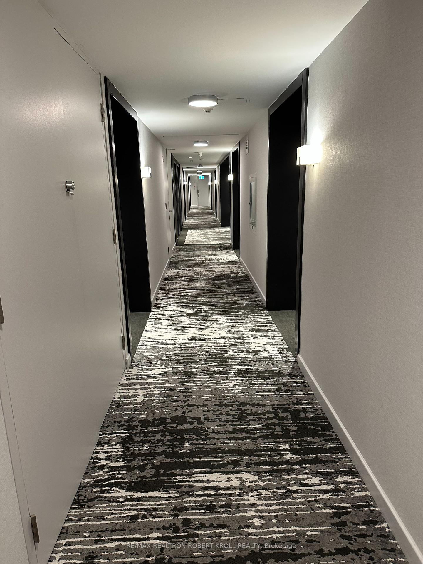 55A Avenue Road 406