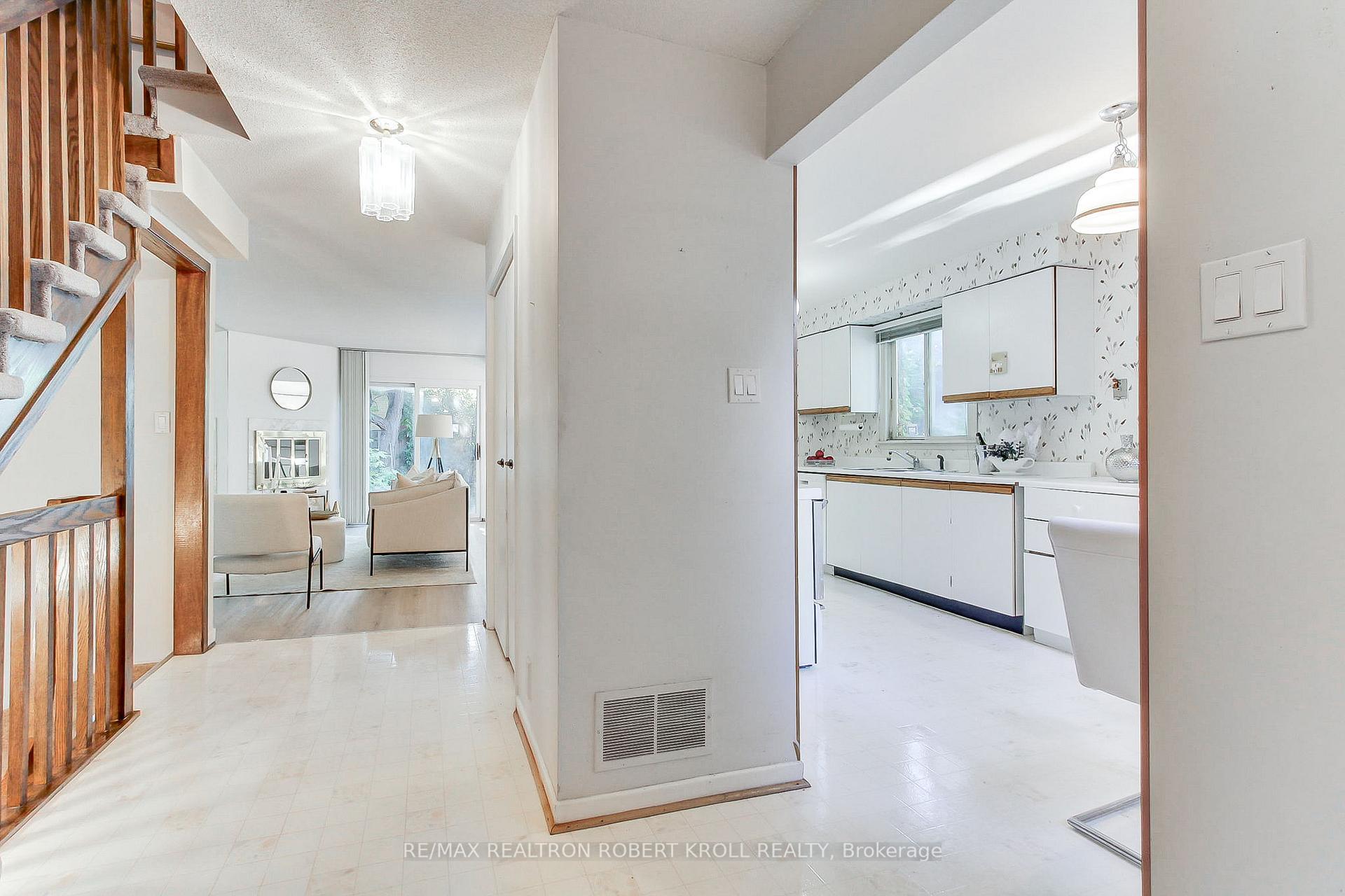 136 Stillwater Crescent