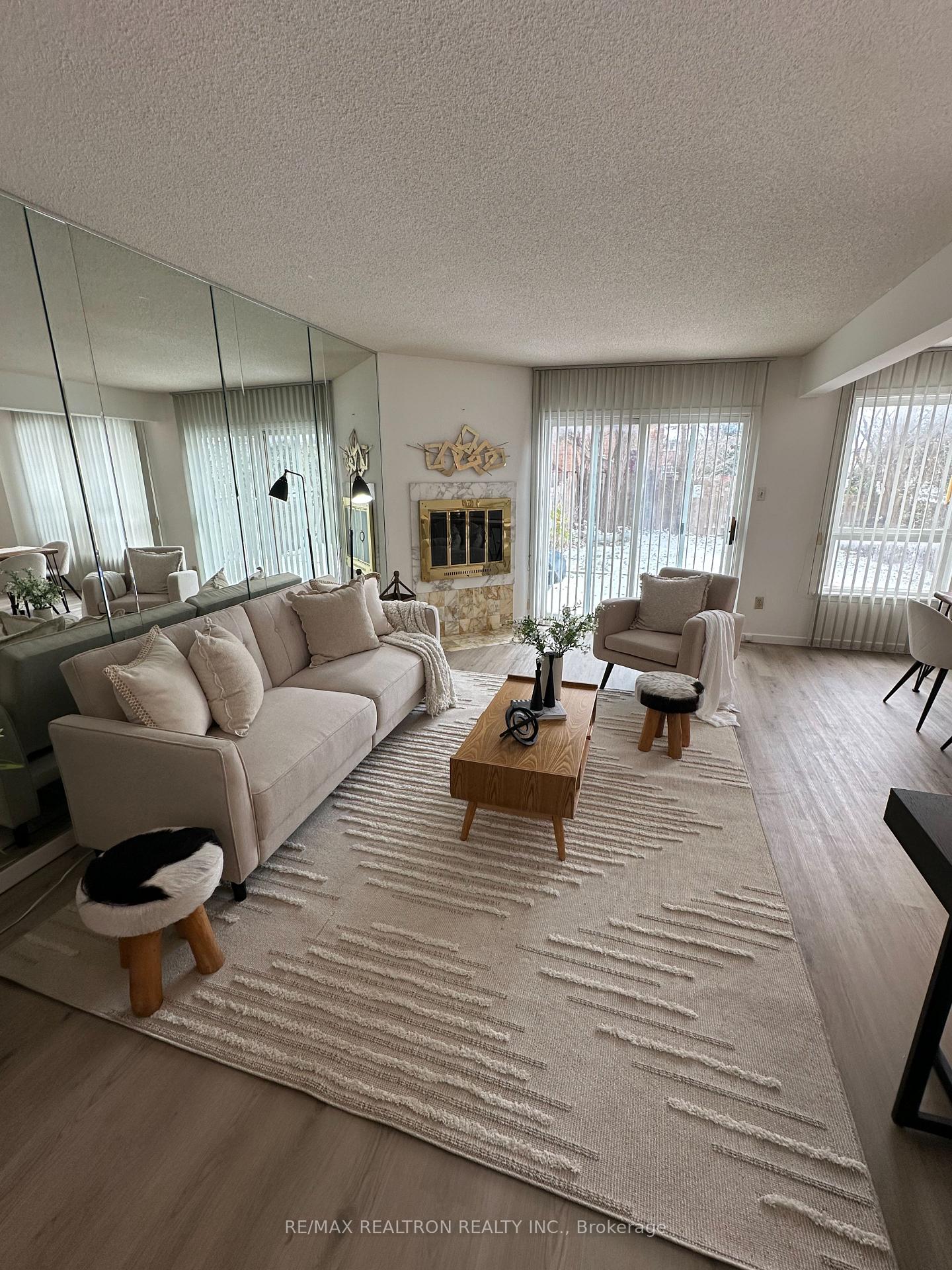 136 Stillwater Crescent