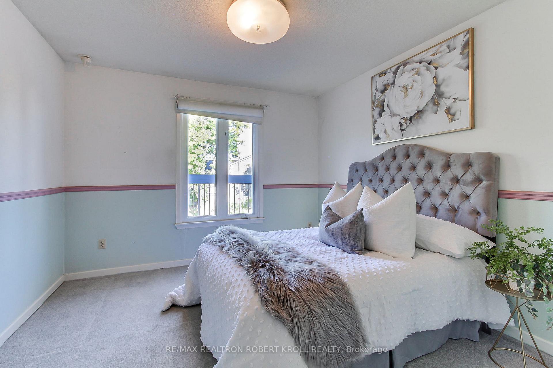 136 Stillwater Crescent