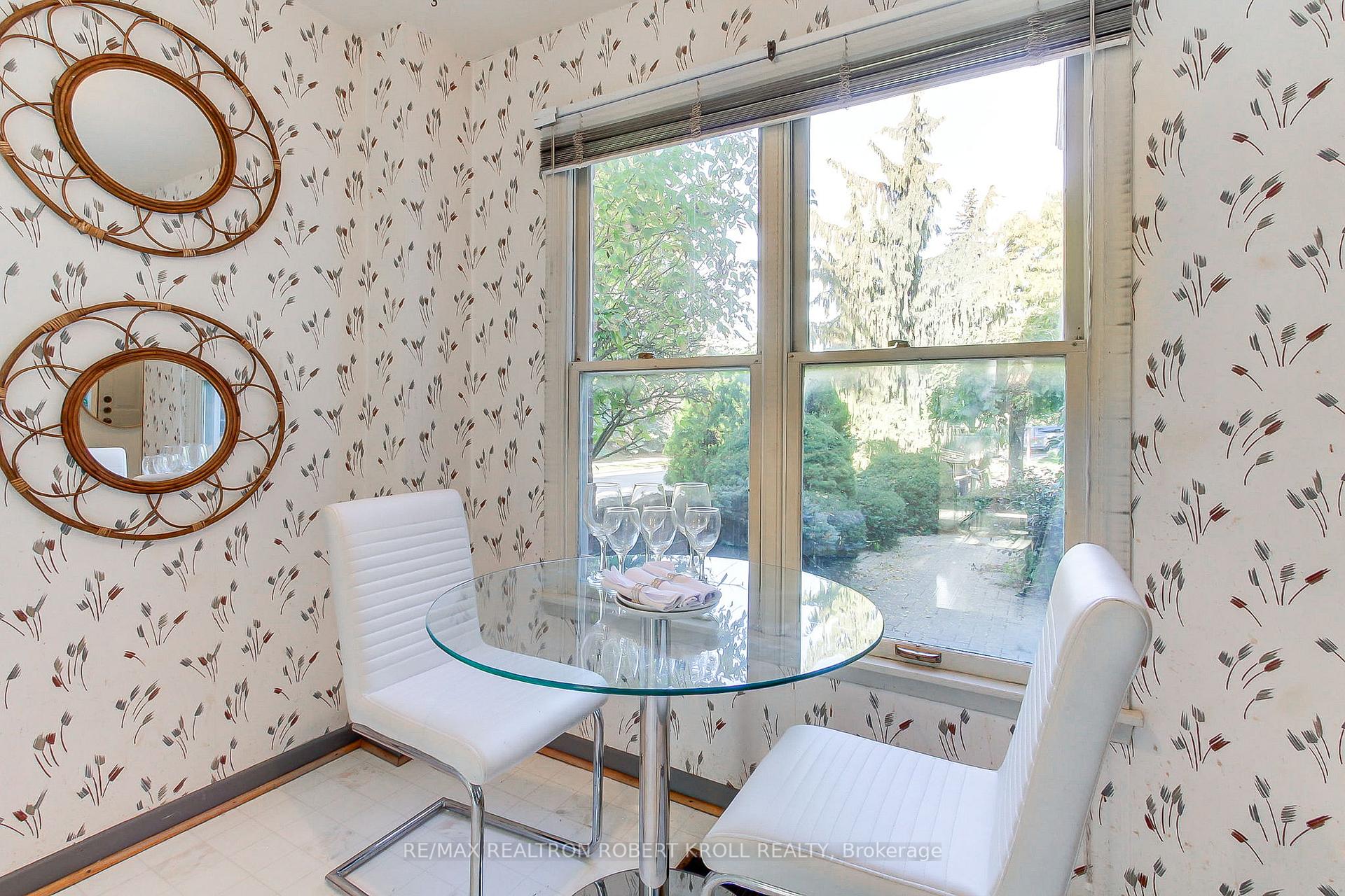 136 Stillwater Crescent