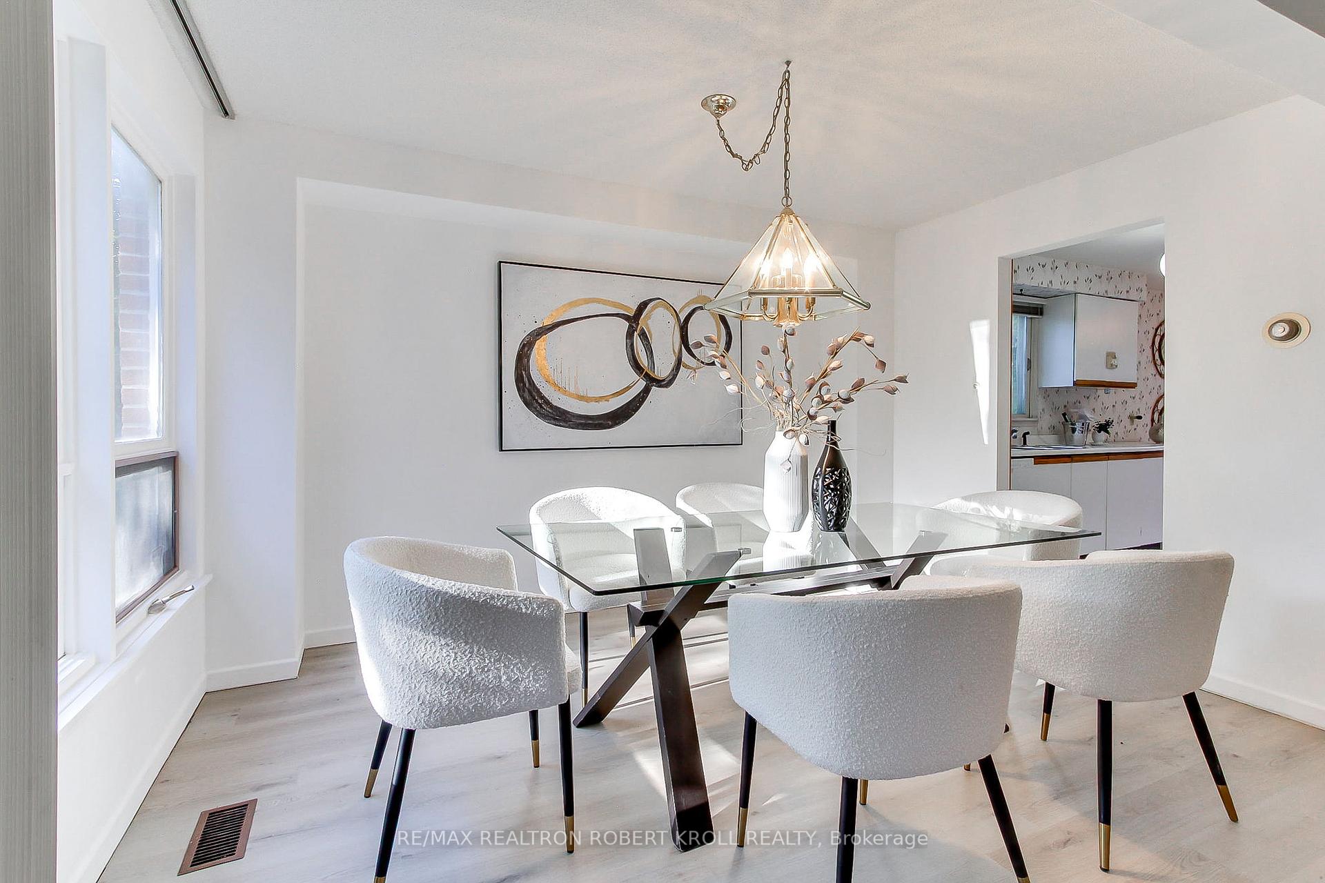 136 Stillwater Crescent