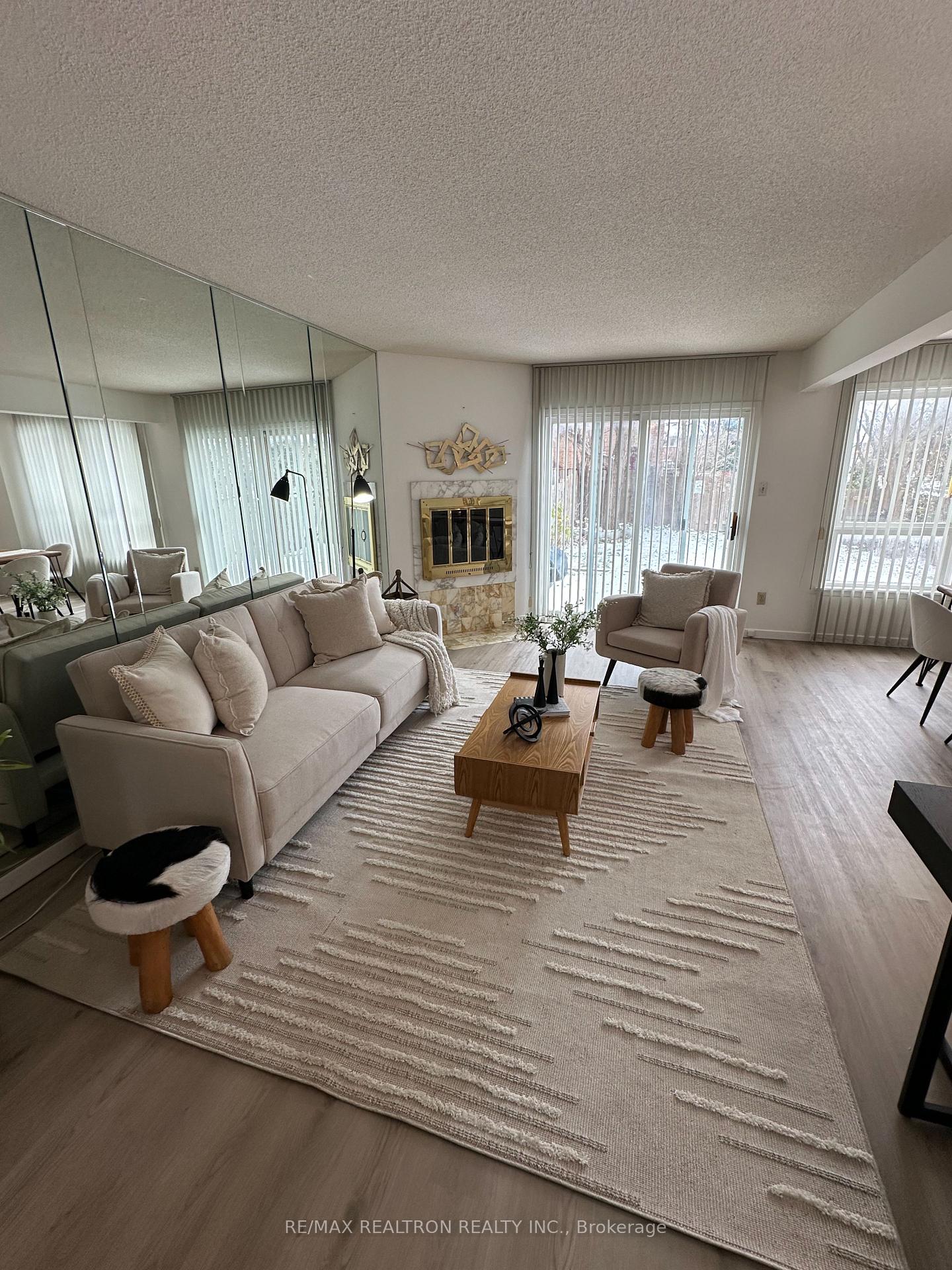 136 Stillwater Crescent