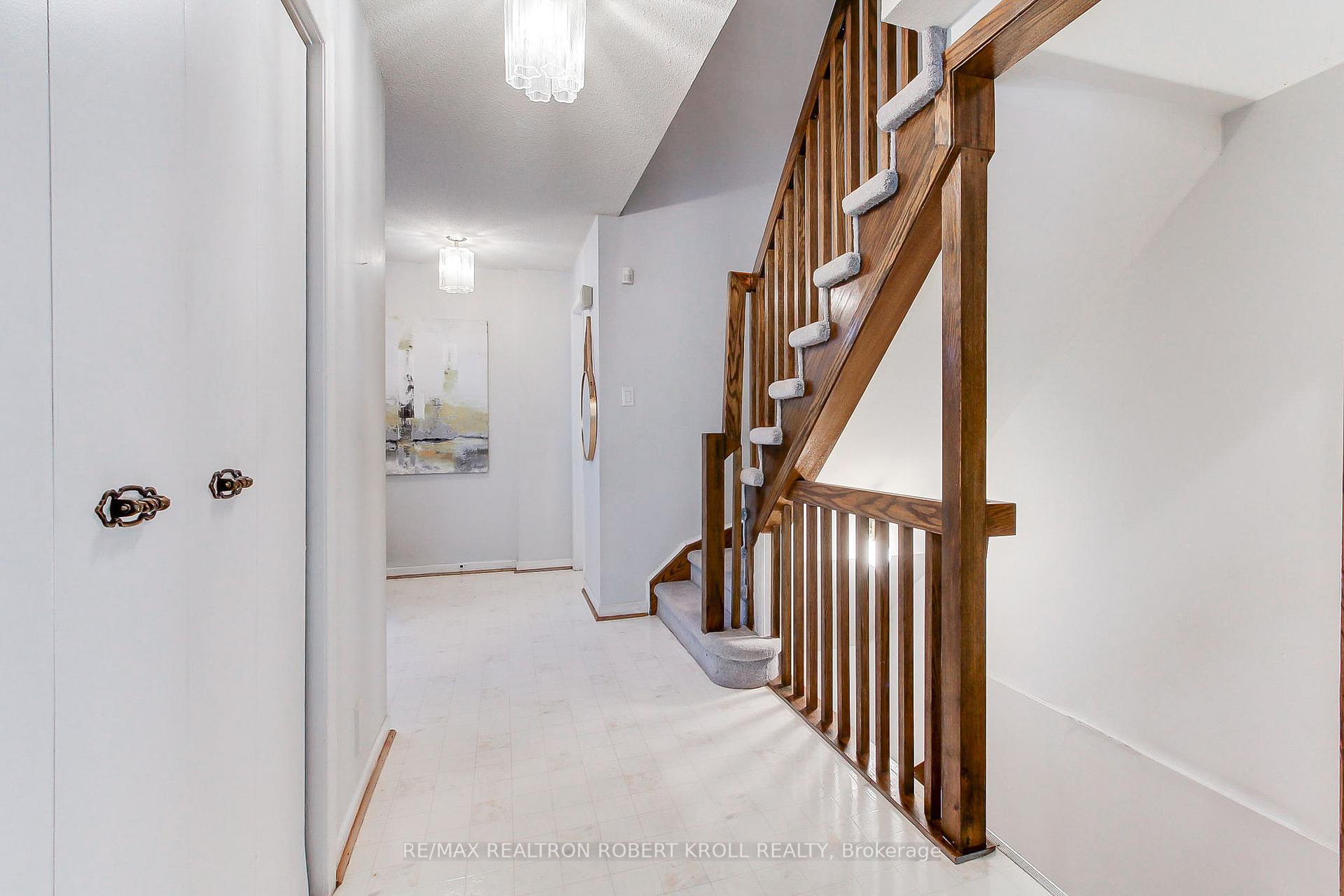 136 Stillwater Crescent