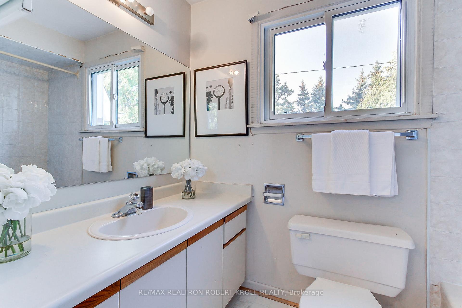 136 Stillwater Crescent