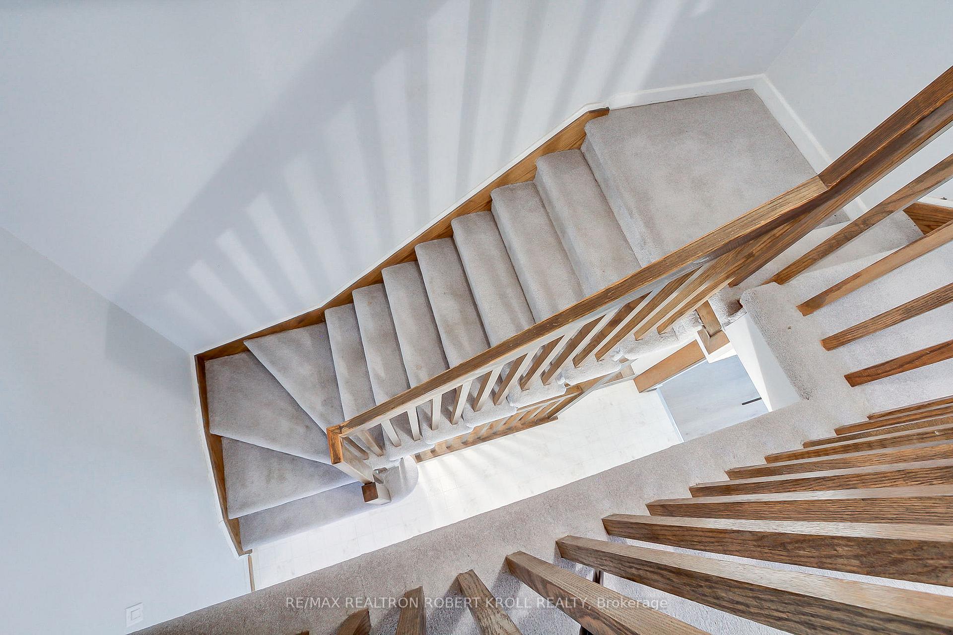 136 Stillwater Crescent