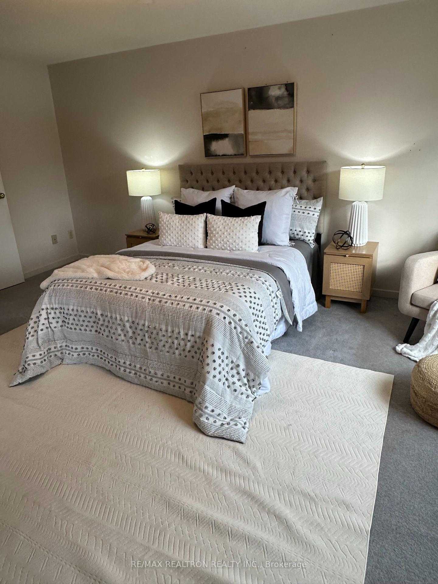 136 Stillwater Crescent