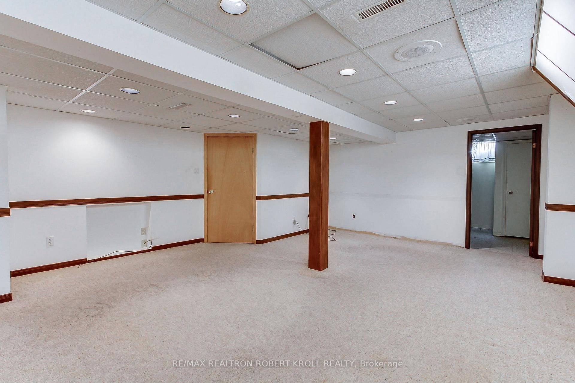 136 Stillwater Crescent